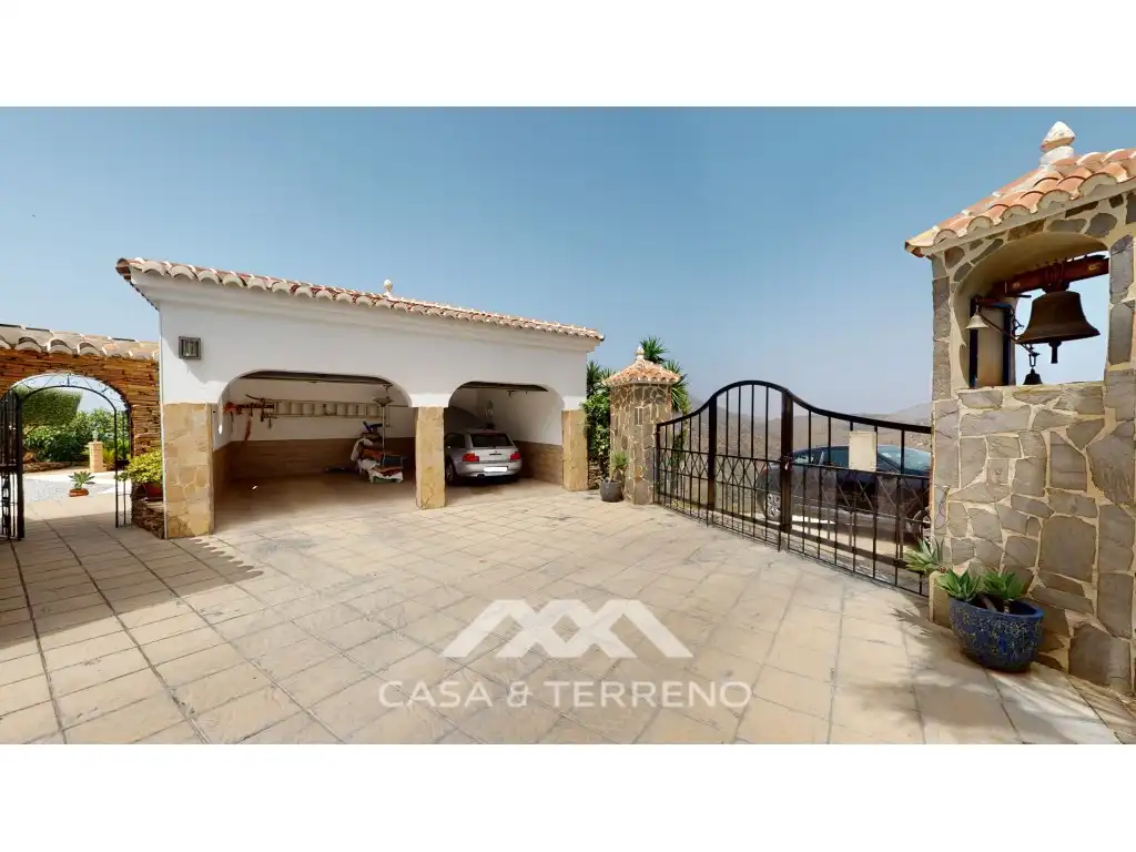 Exterior view of Houses for sale in Sayalonga  with Air Conditioner, Private garden and Terrace