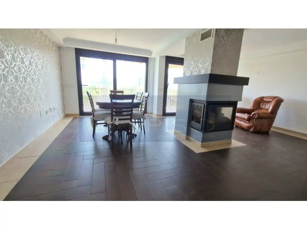 Comedor de Dúplex en venta en Estepona con Terraza y Piscina comunitaria