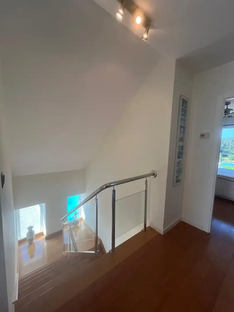 Casa o xalet en venda en Oleiros amb Calefacció, Jardí privat i Terrassa