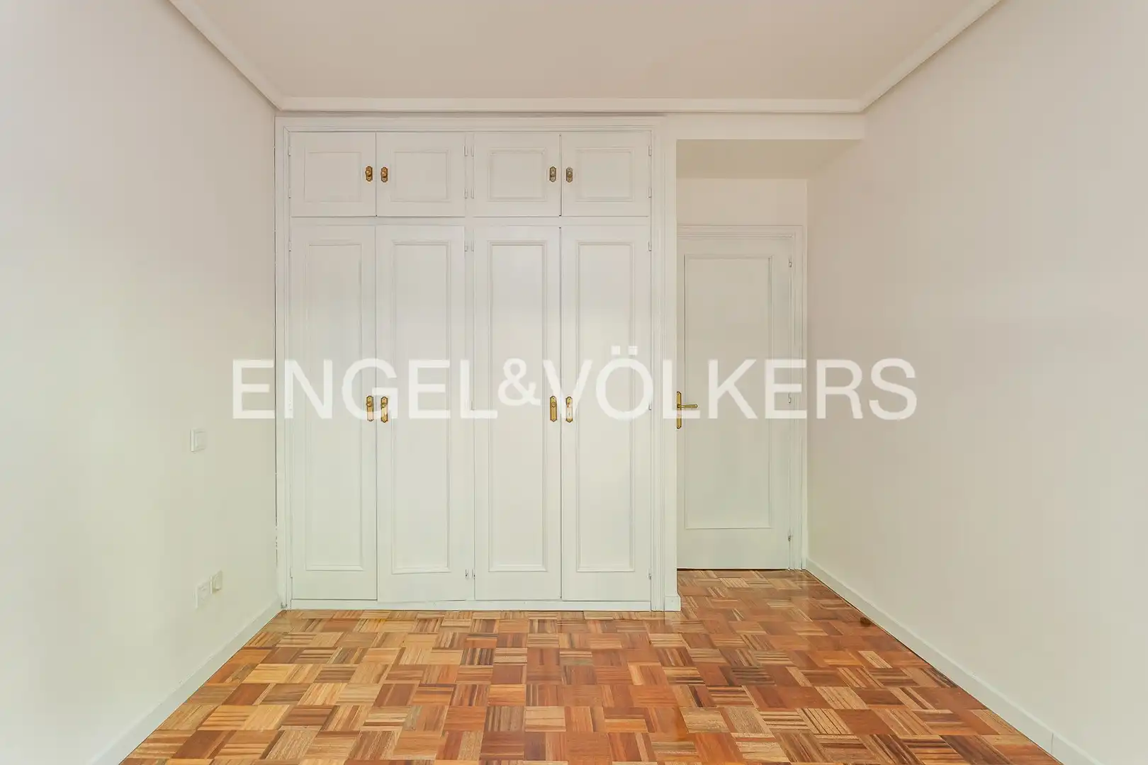 Habitación de Apartamento de alquiler en Madrid con Calefacción, Parquet y Terraza