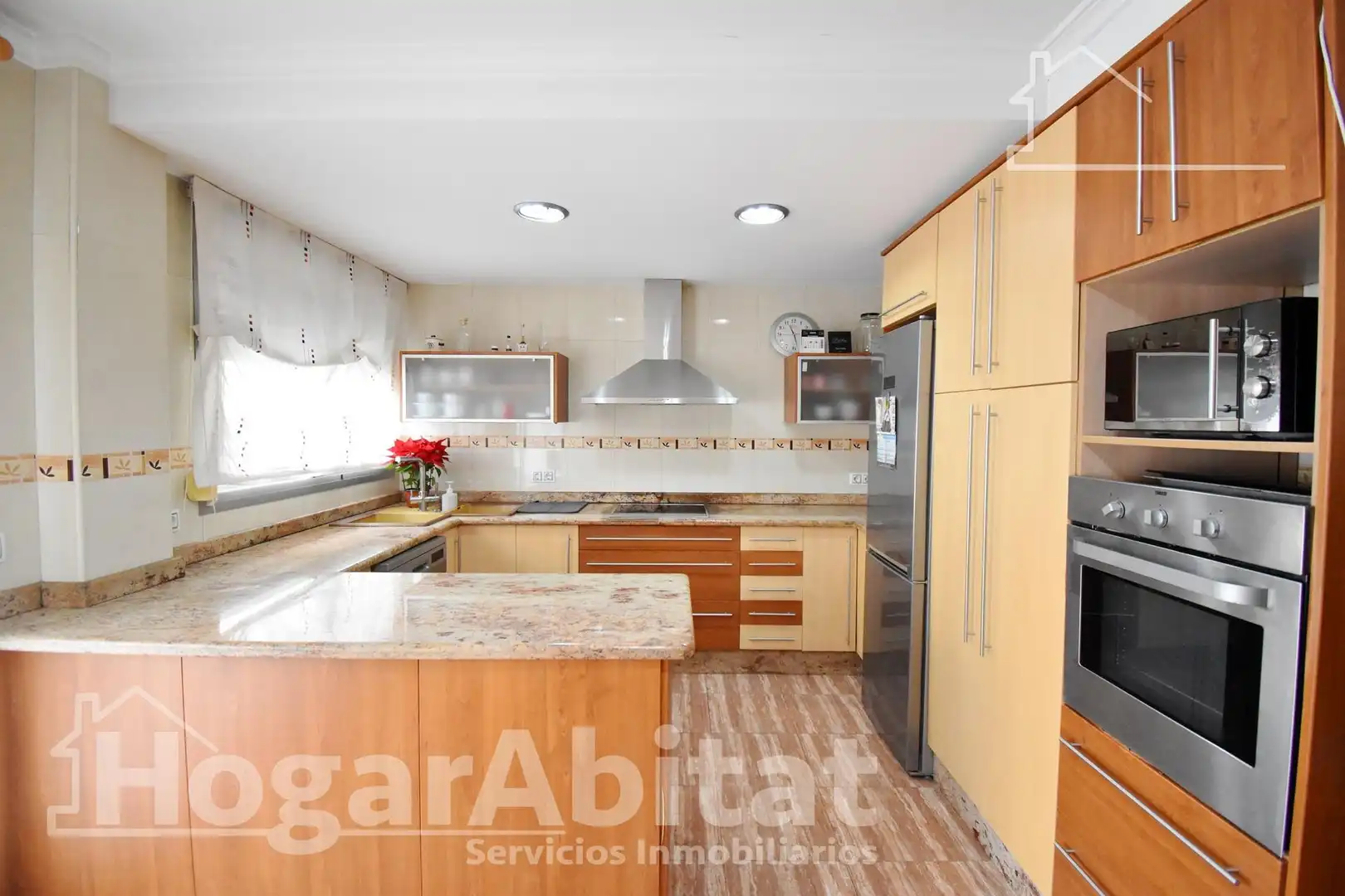 Casa amb terrassa en venda a Carrer JAUME ROIG, imagen 3