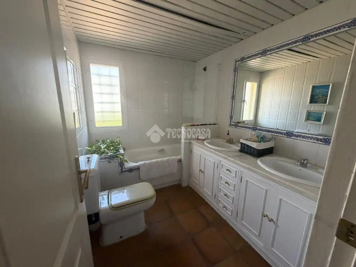 Baño de Casa o chalet en venta en Badajoz con Aire acondicionado, Jardín privado y Piscina