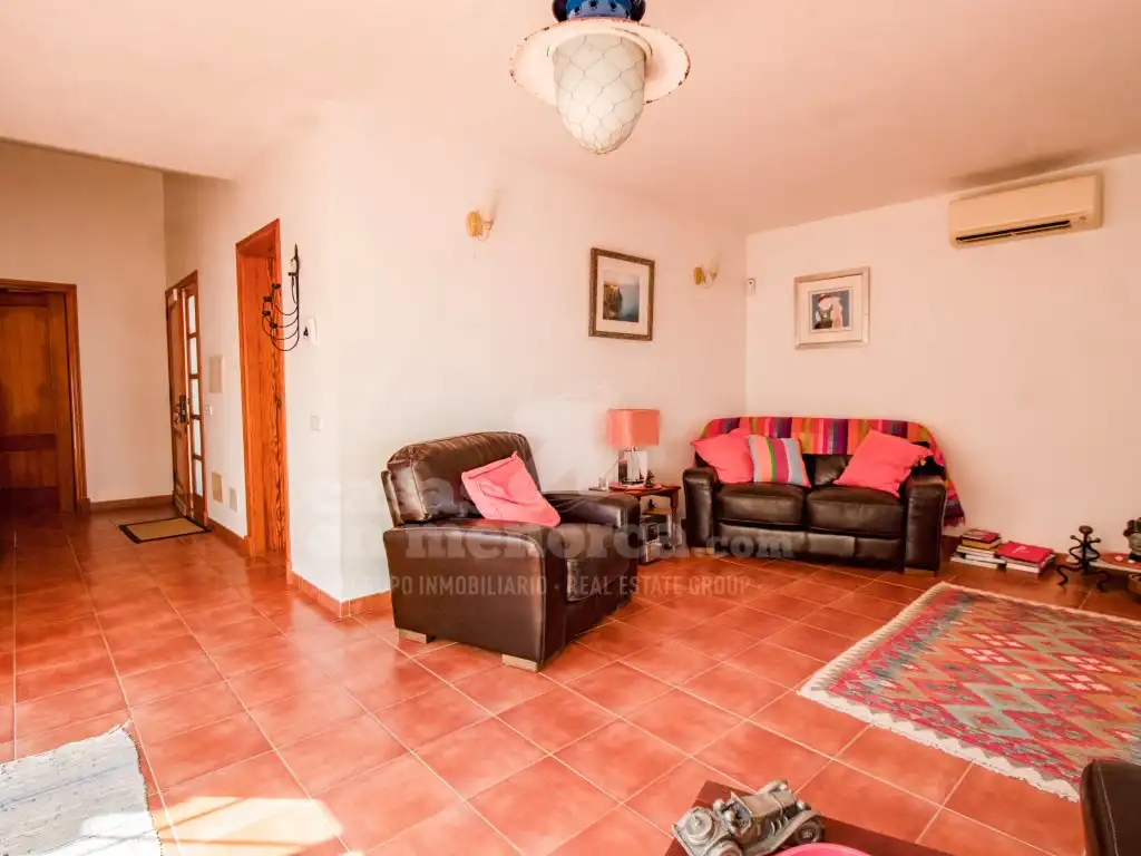 Living room of Houses for sale in Maó - Mahón  with Air Conditioner, Private garden and Swimming Pool