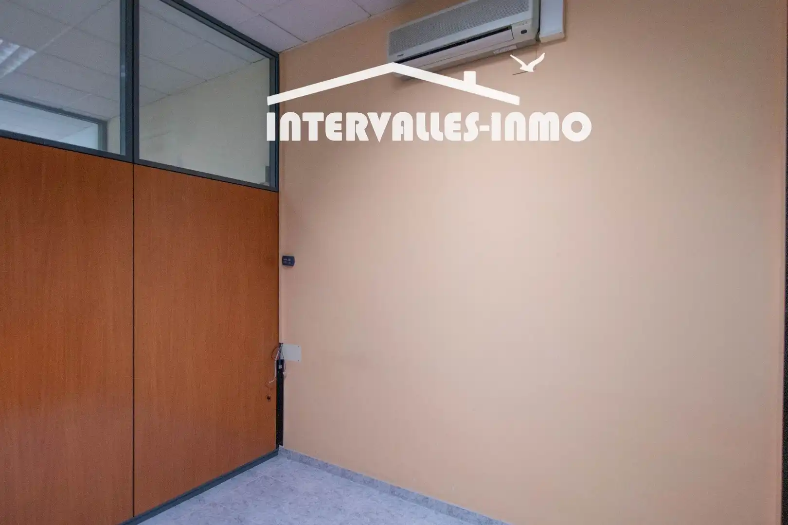 Oficina en venda a Caldes de Montbui