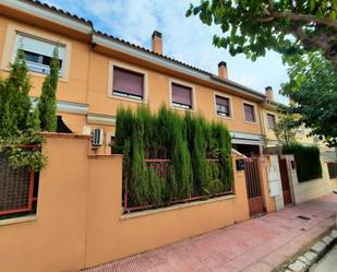 Exterior view of Single-family semi-detached to rent in Almansa