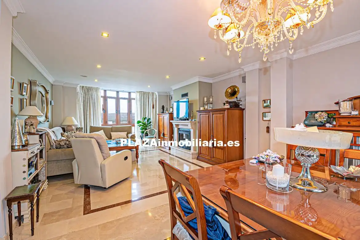 Comedor de Casa o chalet en venta en Lucena con Aire acondicionado, Trastero y Piscina