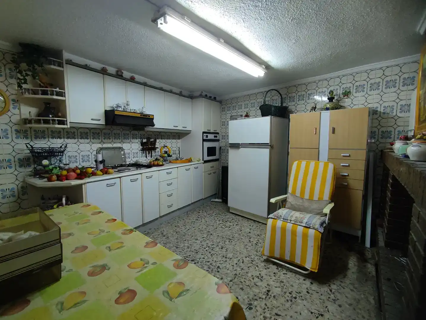 Cuina de Casa adosada en venda en Elda amb Traster i Moblat