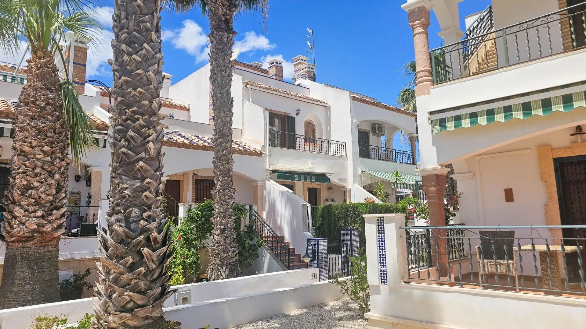 Exterior view of Detached homes for sale in Orihuela  with Private garden, Terrace and Furnished