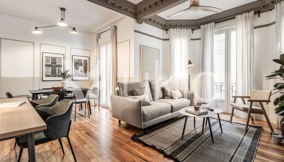 Apartamento de alquiler en Calle de Santa Engracia, Ríos Rosas - Nuevos Ministerios