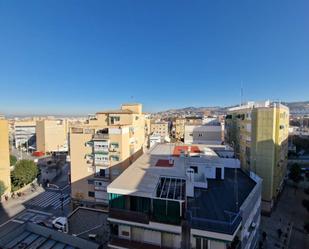 Vista exterior de Pis de lloguer en  Granada Capital amb Calefacció, Moblat i Balcó