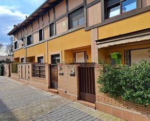 Vista exterior de Casa o xalet de lloguer en Boadilla del Monte