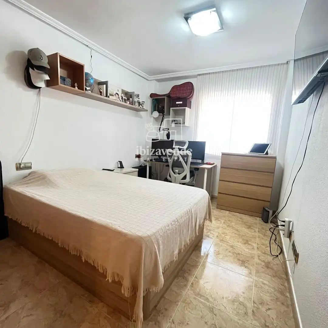 Dormitori de Pis en venda en Eivissa amb Terrassa i Moblat
