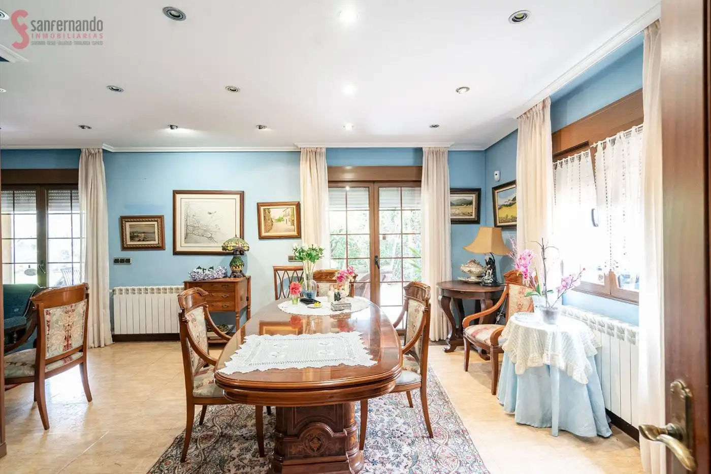 Comedor de Casa o chalet en venta en Torrelavega  con Calefacción, Jardín privado y Parquet