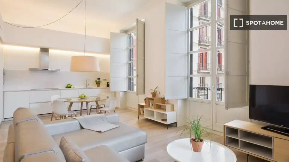 Flat with terrace to rent in Ciutat Vella, imagen 2