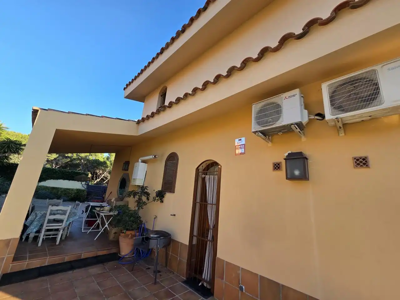 Vista exterior de Casa o xalet en venda en Tarragona amb Aire condicionat, Jardí privat i Terrassa
