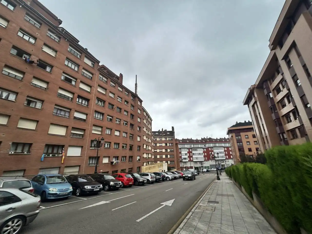 Vista exterior de Apartamento en venta en Oviedo  con Calefacción
