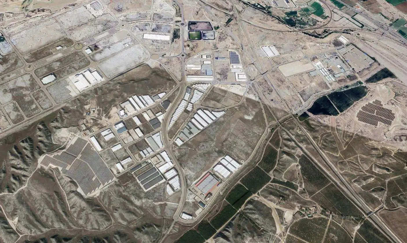 Nau industrial de lloguer en Zaragoza
