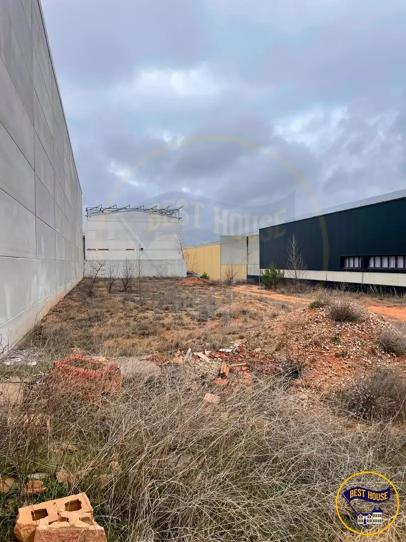 Residential zum Verkauf in PASILLOS -P.I.CR MOTILLA, Reyes Católicos - Paseo San Antonio