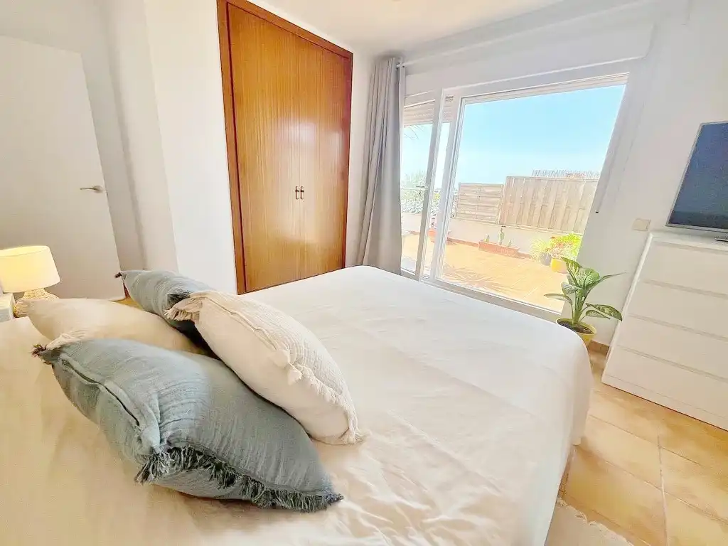 Habitación de Dúplex en venta en Vélez-Málaga con Aire acondicionado, Terraza y Trastero