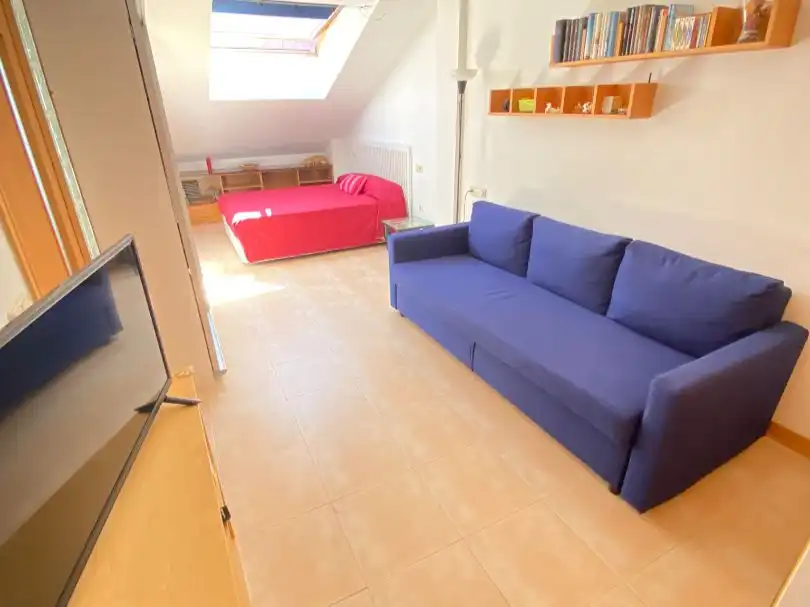 Wohnung mit Aufzug zum Verkauf in Calle Gijón 12