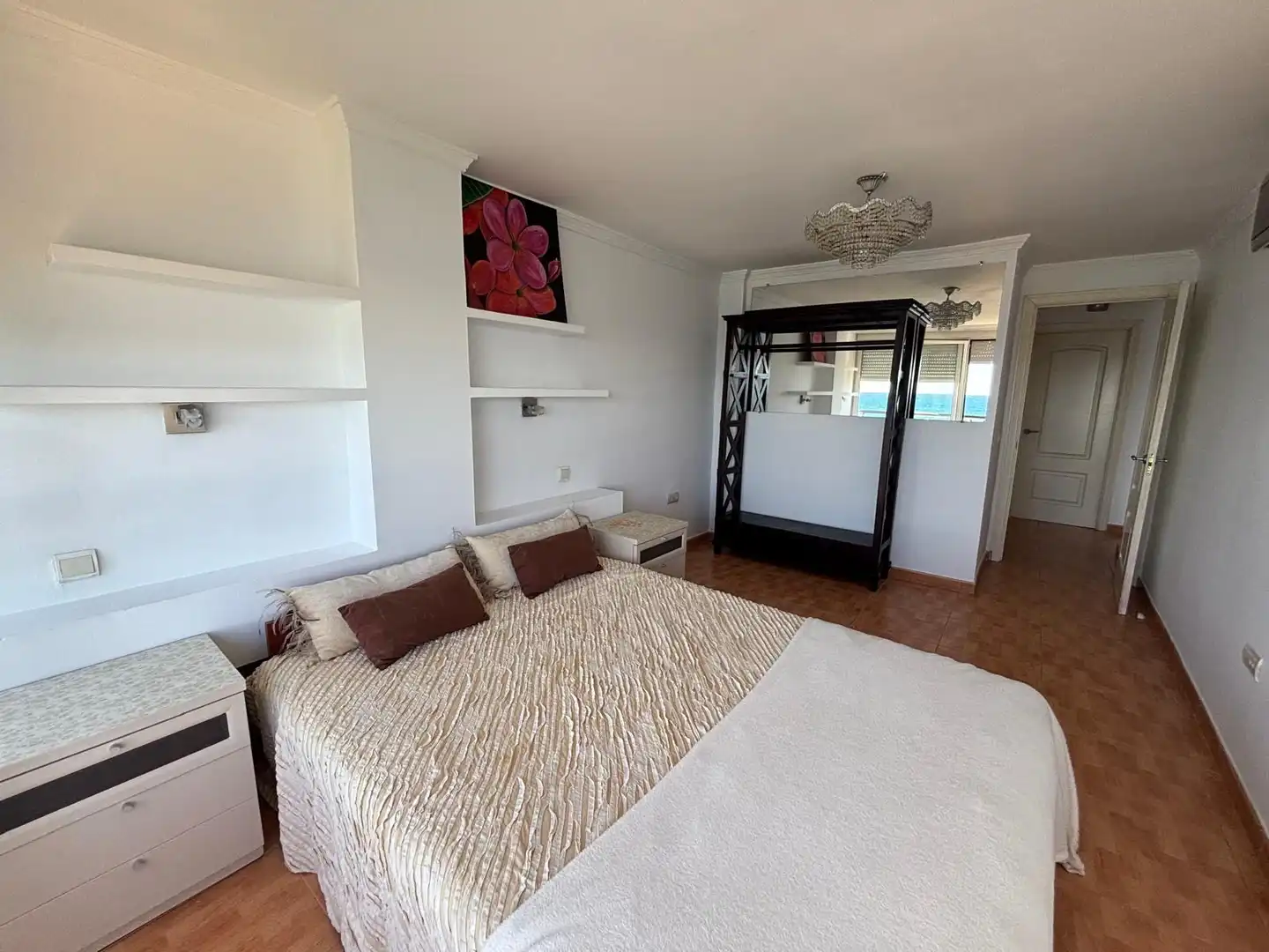 Apartamento con ascensor en venta en Carrer Sol Naixent 7, imagen 6