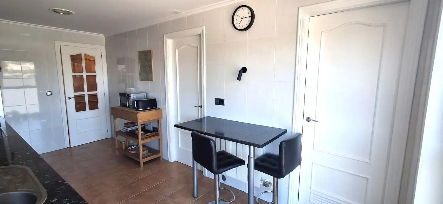 Cuina de Dúplex en venda en Arroyo de la Encomienda amb Calefacció, Parquet i Terrassa