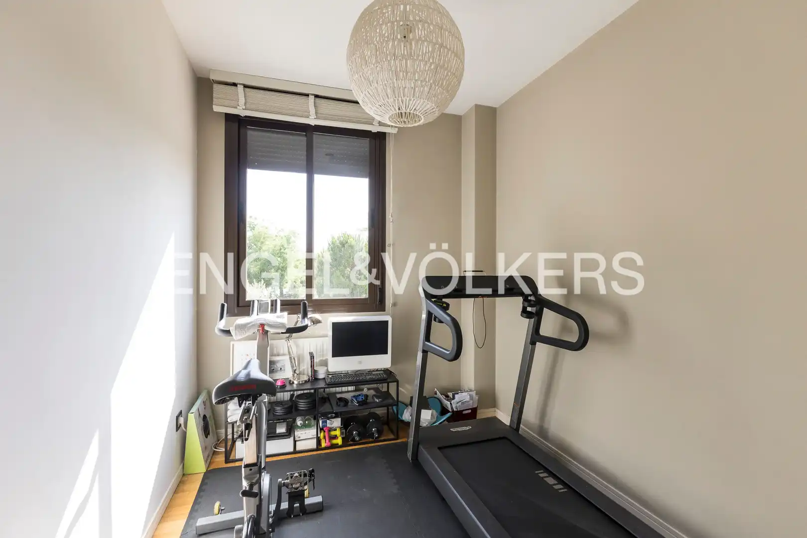 Habitación de Piso en venta en Madrid con Calefacción, Parquet y Terraza