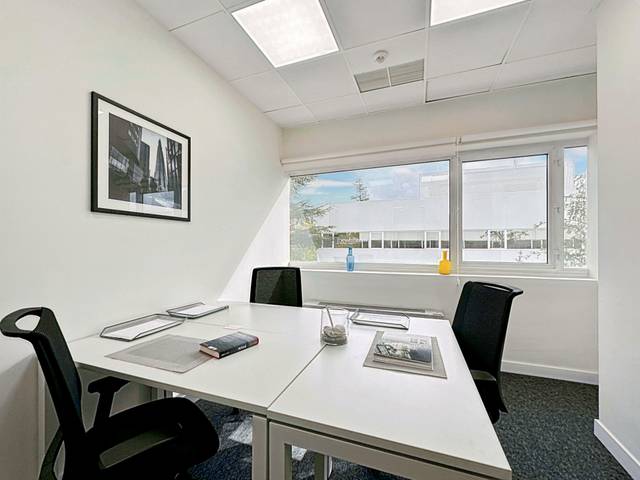 Oficina en Alquiler en Ronda de Poniente, 2 en Estación - Centro