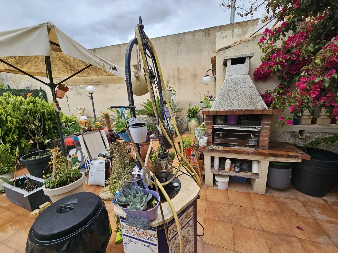 Casa adosada en venta en El Pinós / Pinoso