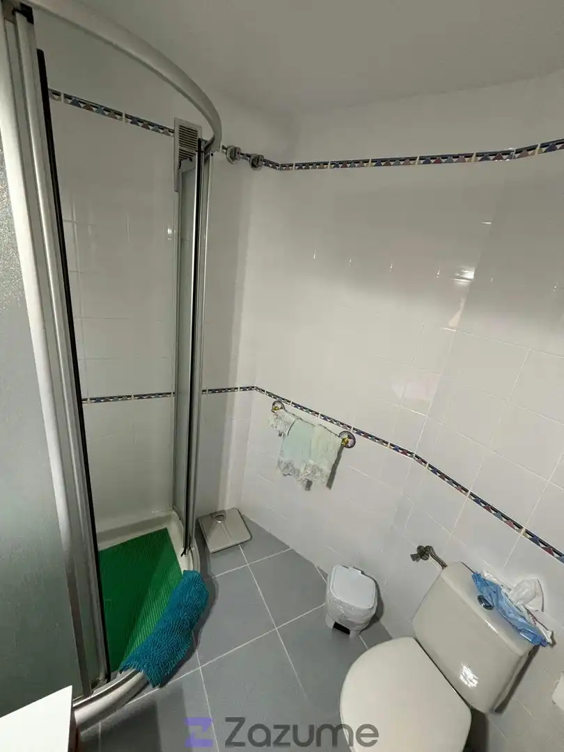 Baño de Piso de alquiler en Terrassa con Calefacción, Terraza y Amueblado