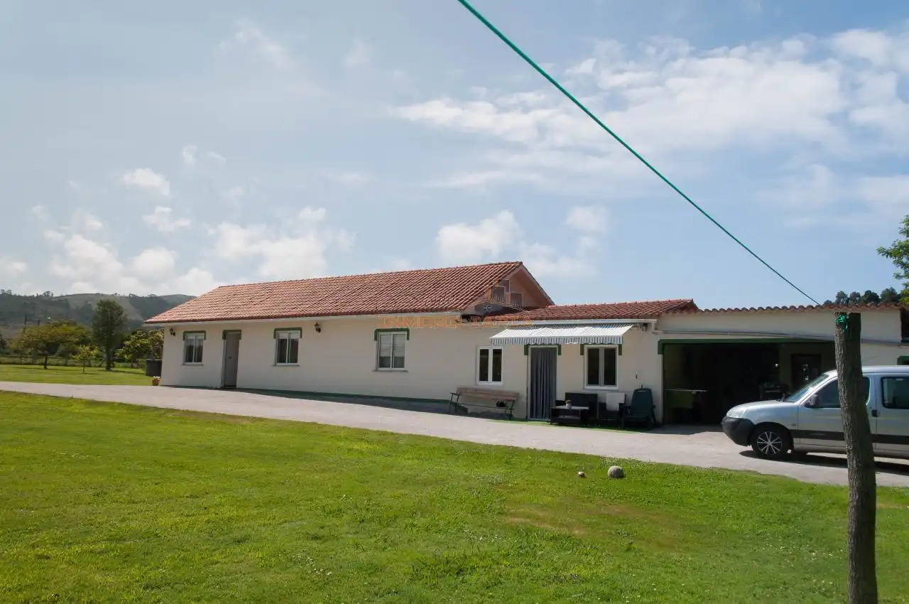 Vista exterior de Casa o chalet en venta en Narón con Calefacción y Jardín privado