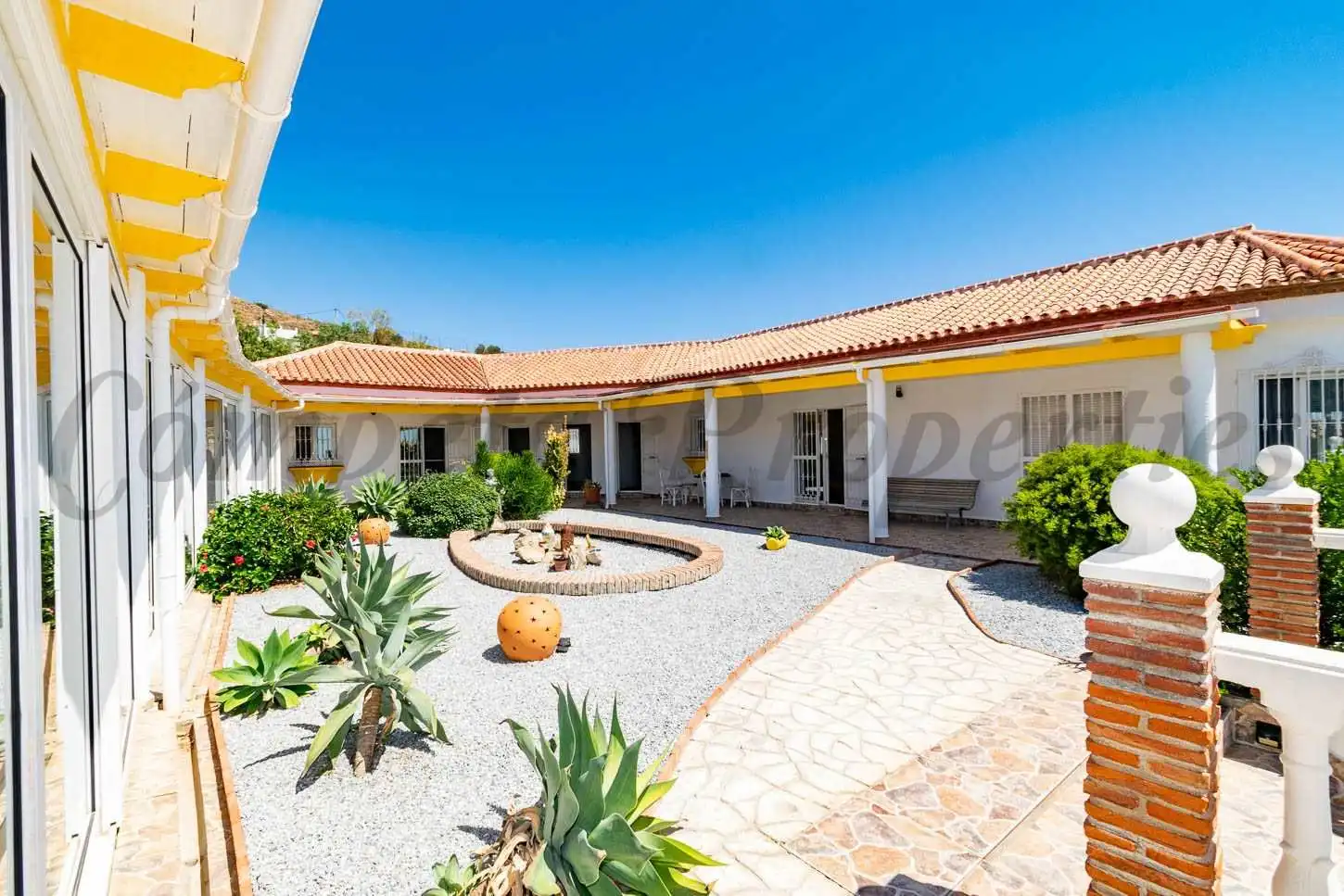 Casa con piscina in vendita a Torrox Pueblo, imagen 2