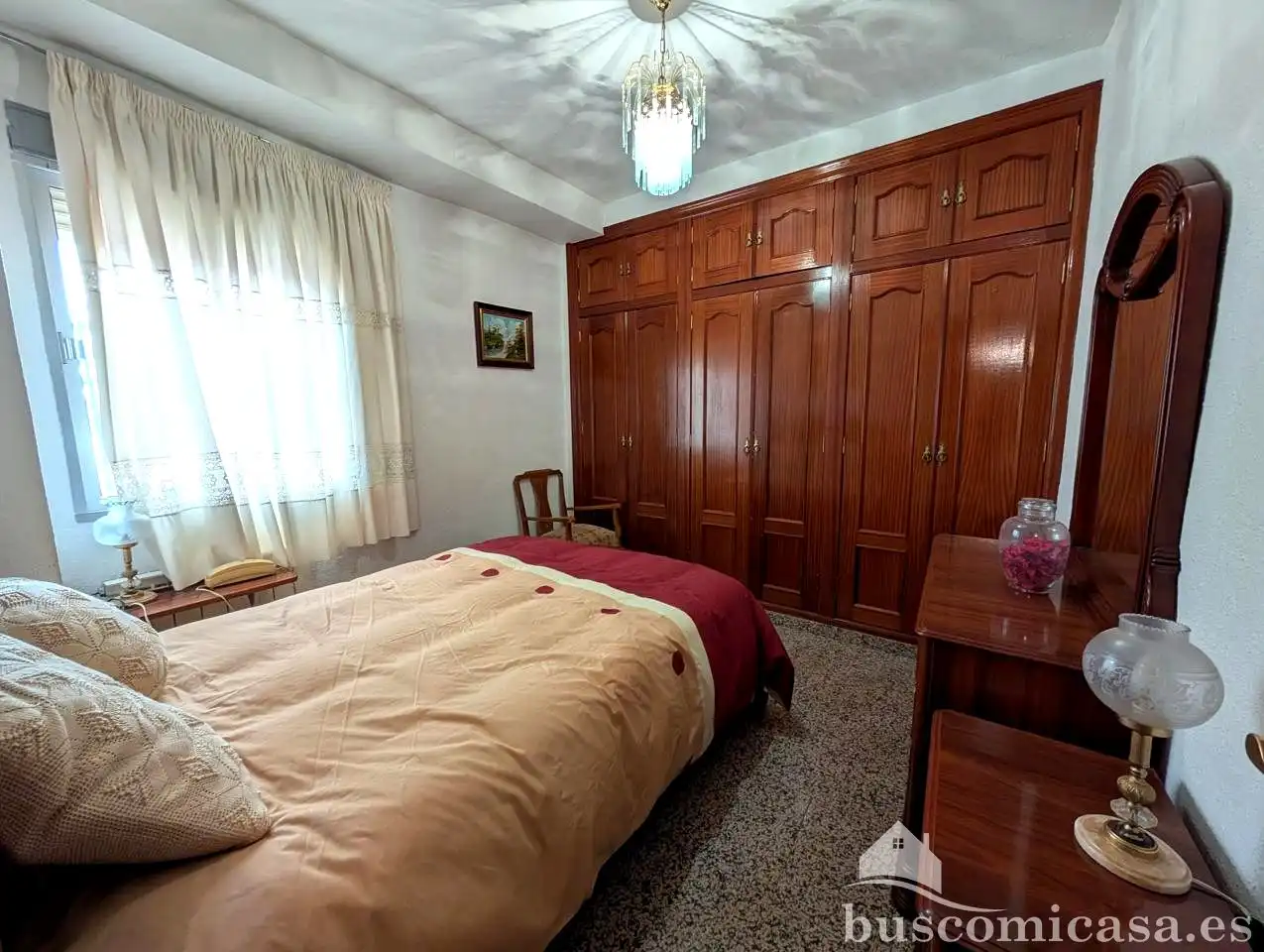 Dormitori de Casa o xalet en venda en Linares amb Aire condicionat, Calefacció i Jardí privat