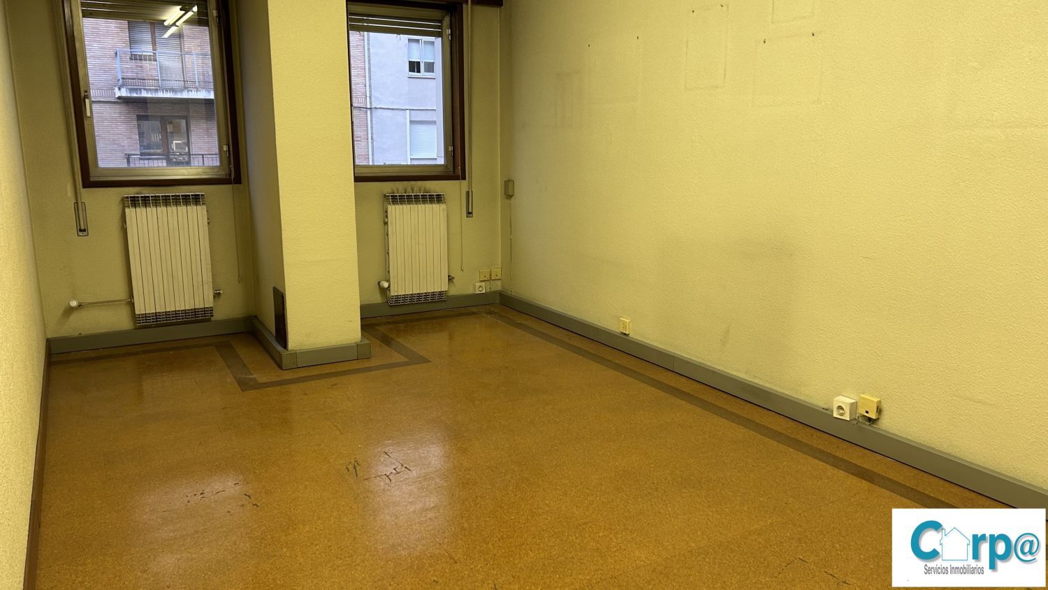 Office for sale in  Pamplona / Iruña  with Heating and Storage room