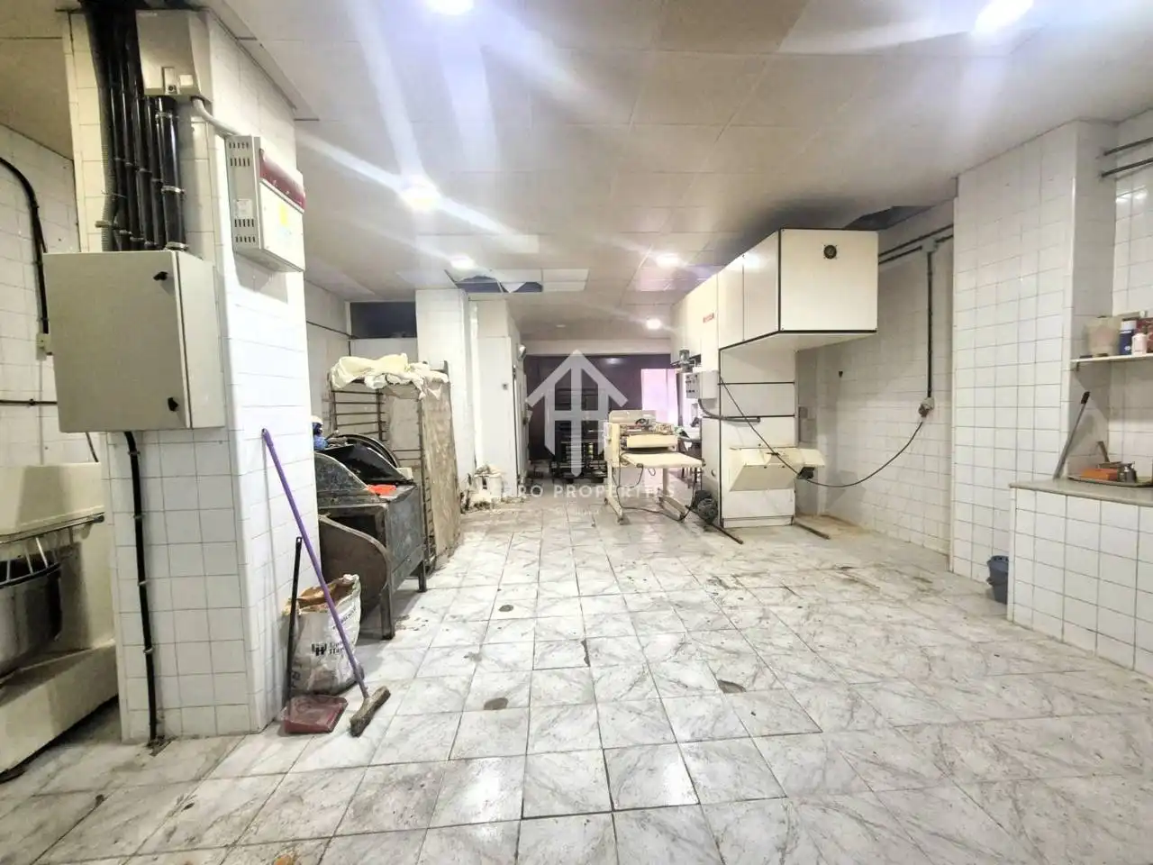 Local en venta en Loja con Aire acondicionado