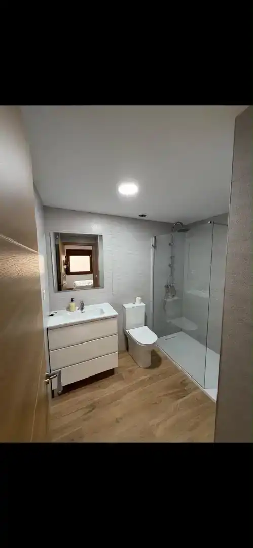 Badezimmer von Wohnung zur Miete in Elche / Elx mit Möbliert