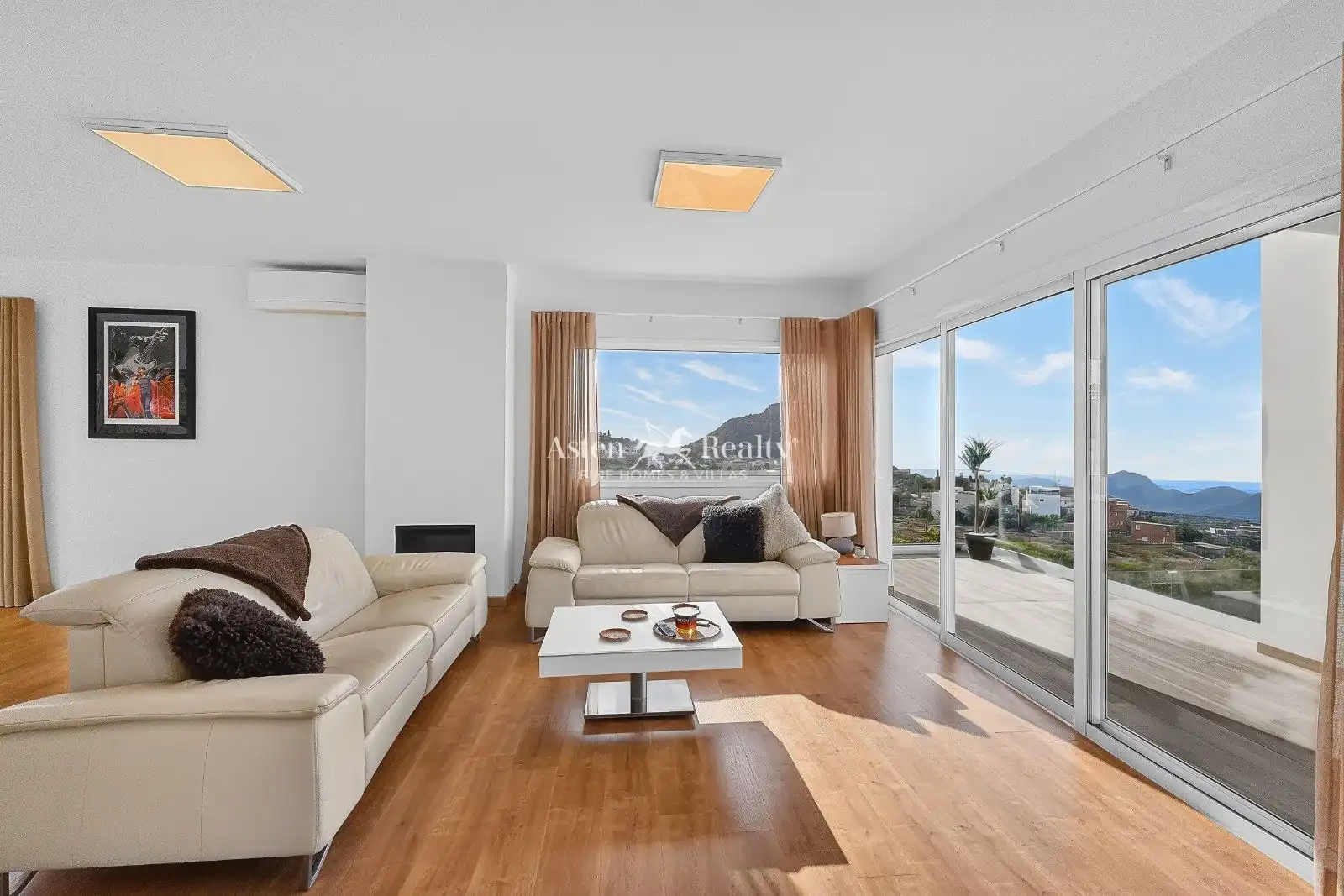 Living room of Houses for sale in La Camella