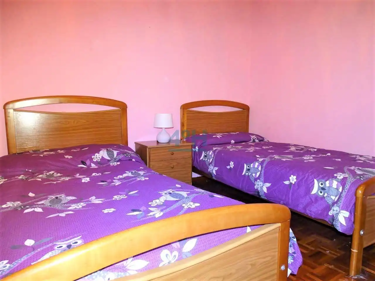 Dormitori de Apartament en venda en Ourense Capital  amb Calefacció, Parquet i Moblat