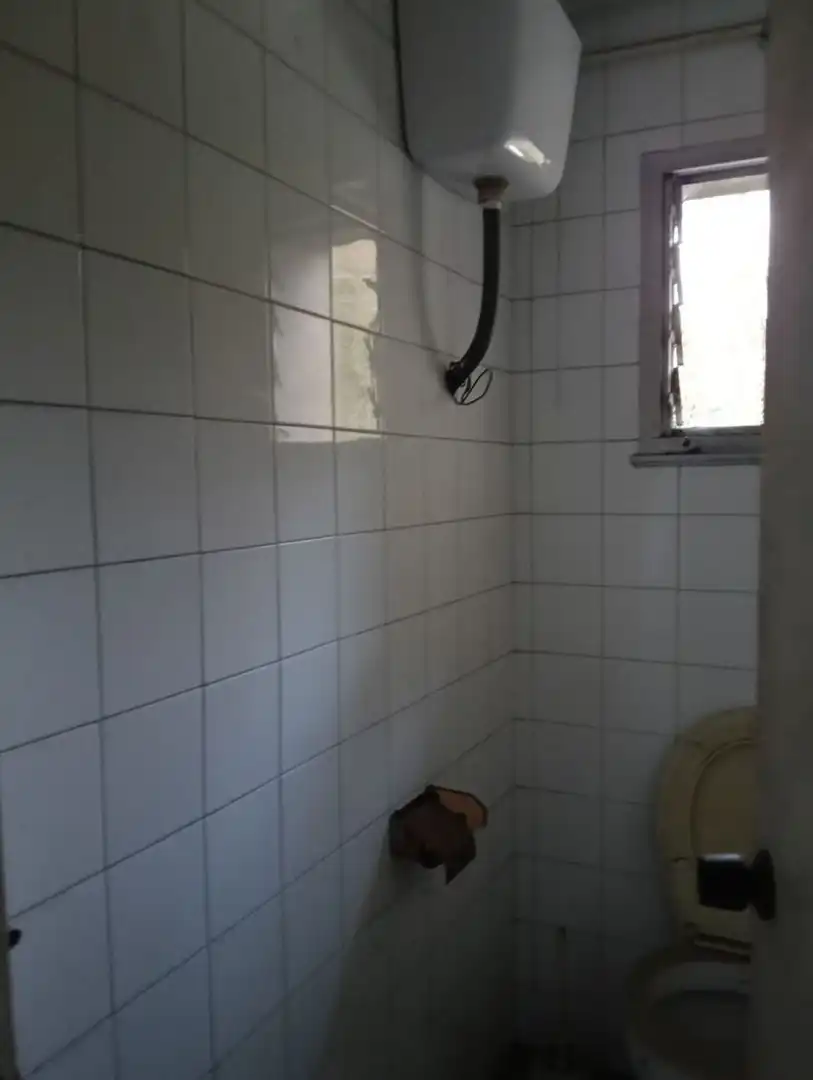 Baño de Nave industrial de alquiler en Moaña