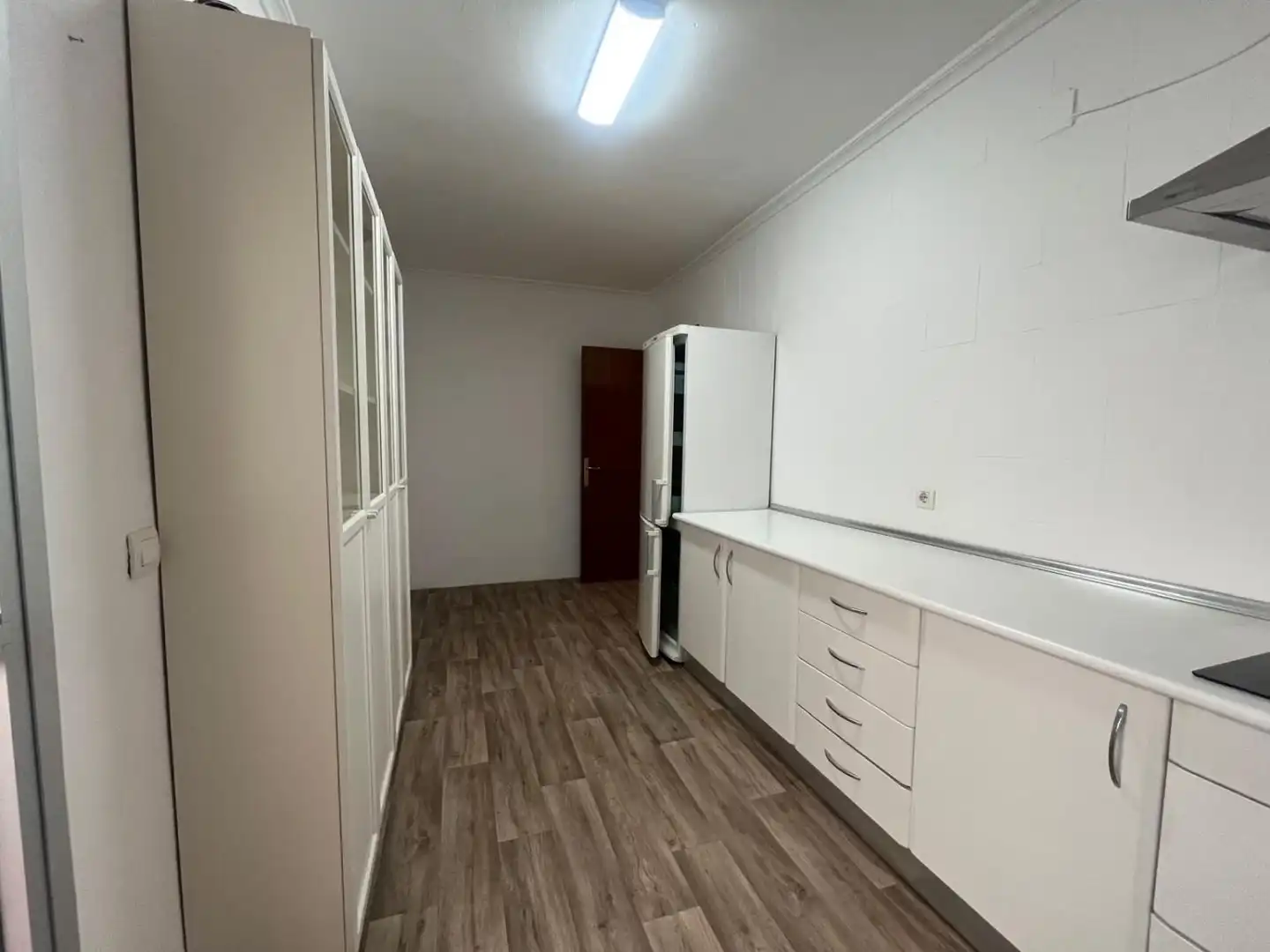 Flat for rent in Sevilla  with Air Conditioner, Terrace and Community pool