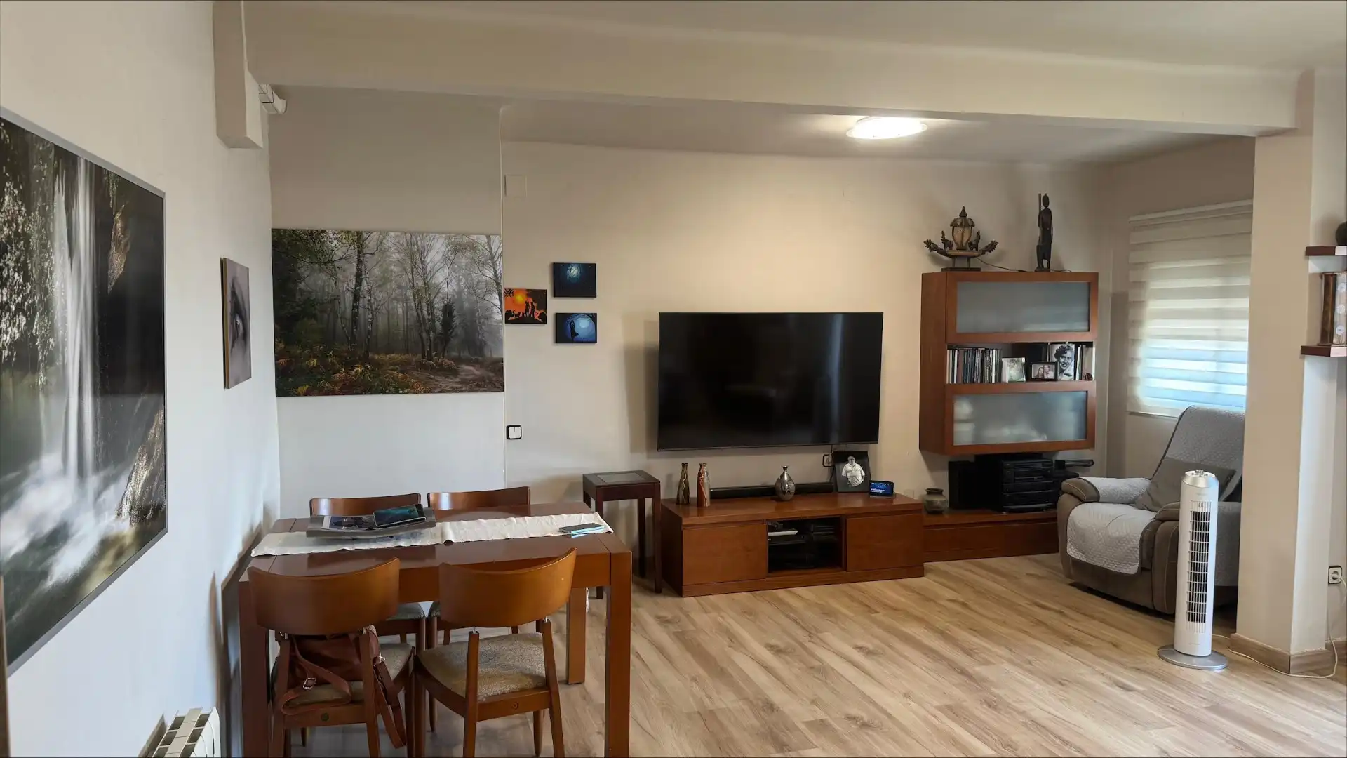 Wohnzimmer von Wohnung zum Verkauf in Cornellà de Llobregat mit Klimaanlage, Heizung und Parkett