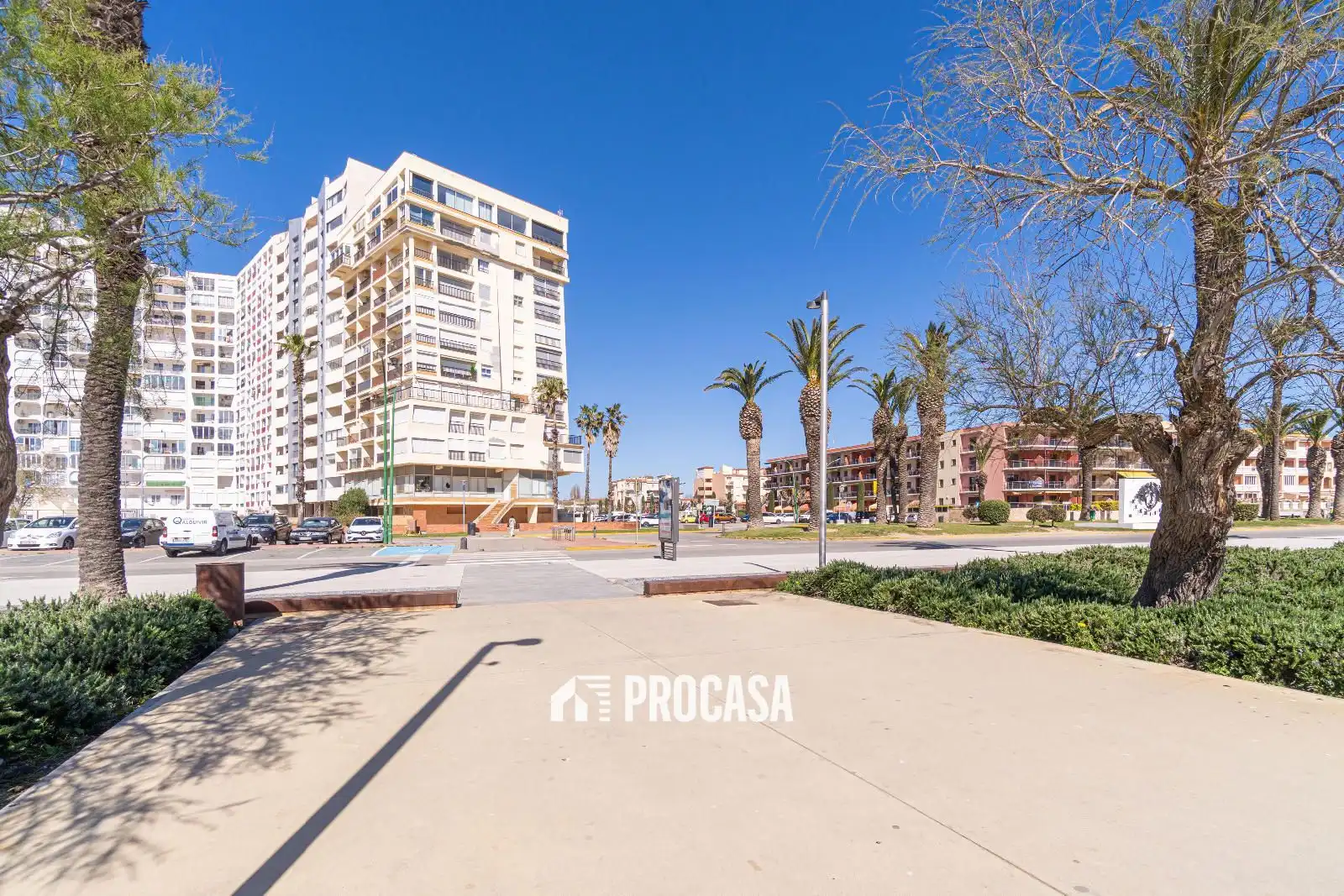 Vista exterior de Pis en venda en Empuriabrava amb Aire condicionat, Calefacció i Terrassa