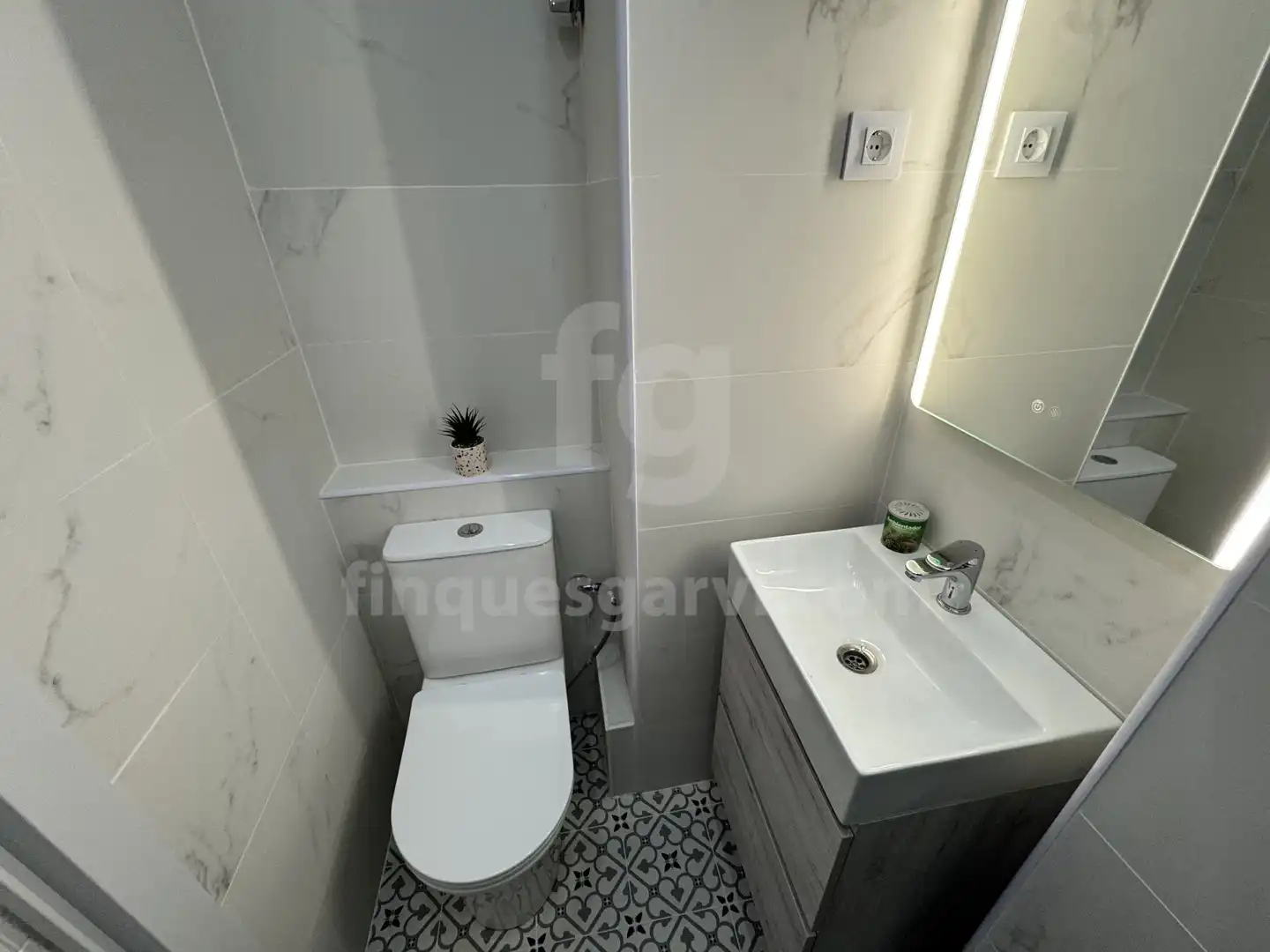 Badezimmer von Wohnung zur Miete in Barcelona mit Klimaanlage und Möbliert