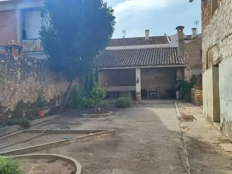 Vista exterior de Pis en venda en La Pobla Llarga amb Aire condicionat, Jardí privat i Traster