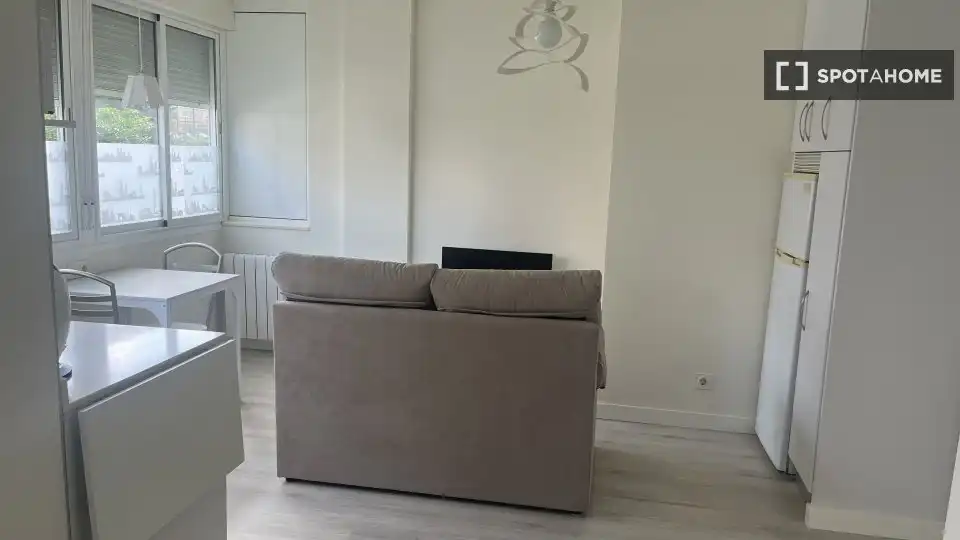 Living room of Flat for share in Santander  with Air Conditioner, Heating and Furnished