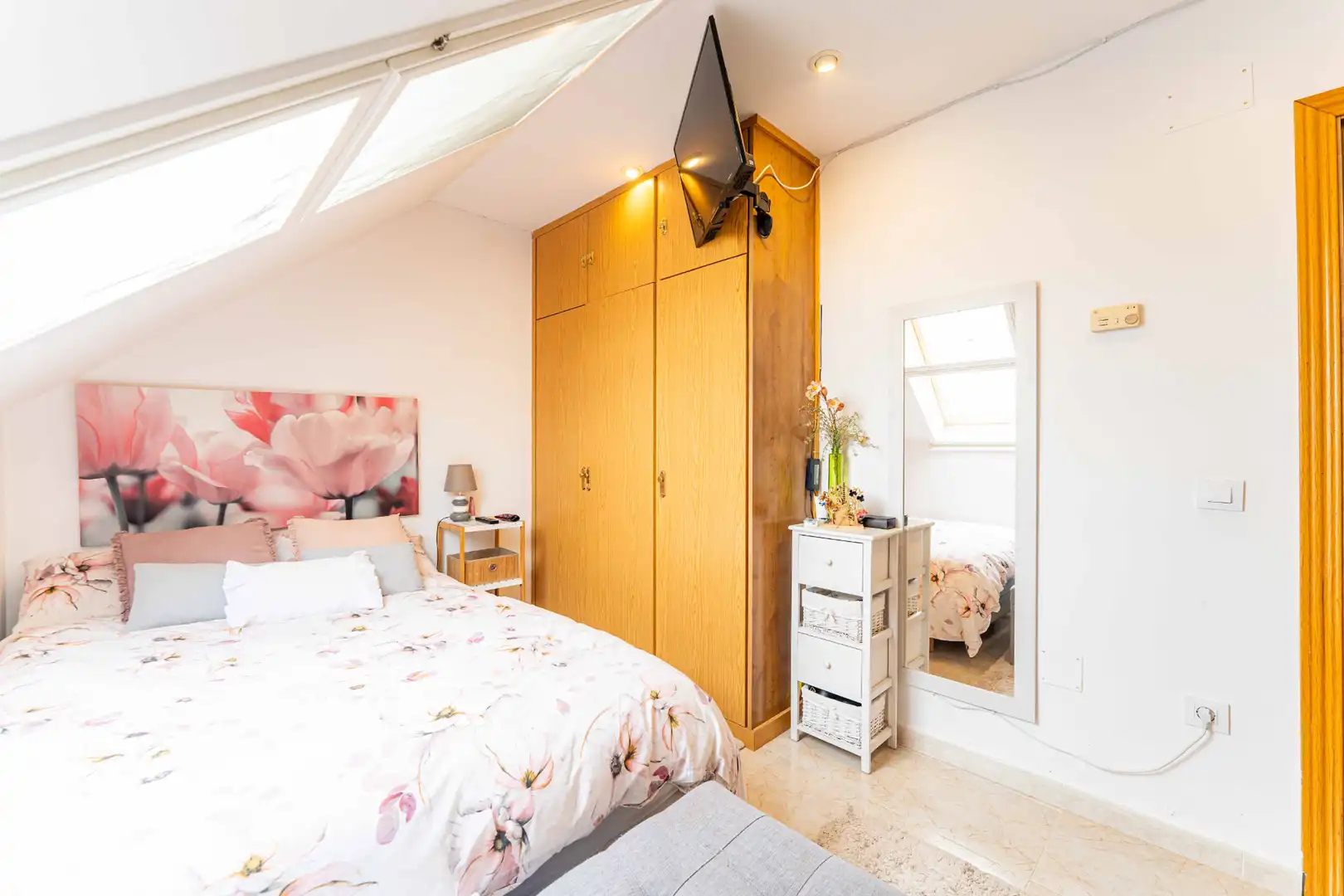 Habitación de Casa adosada en venta en Torrelodones con Balcón