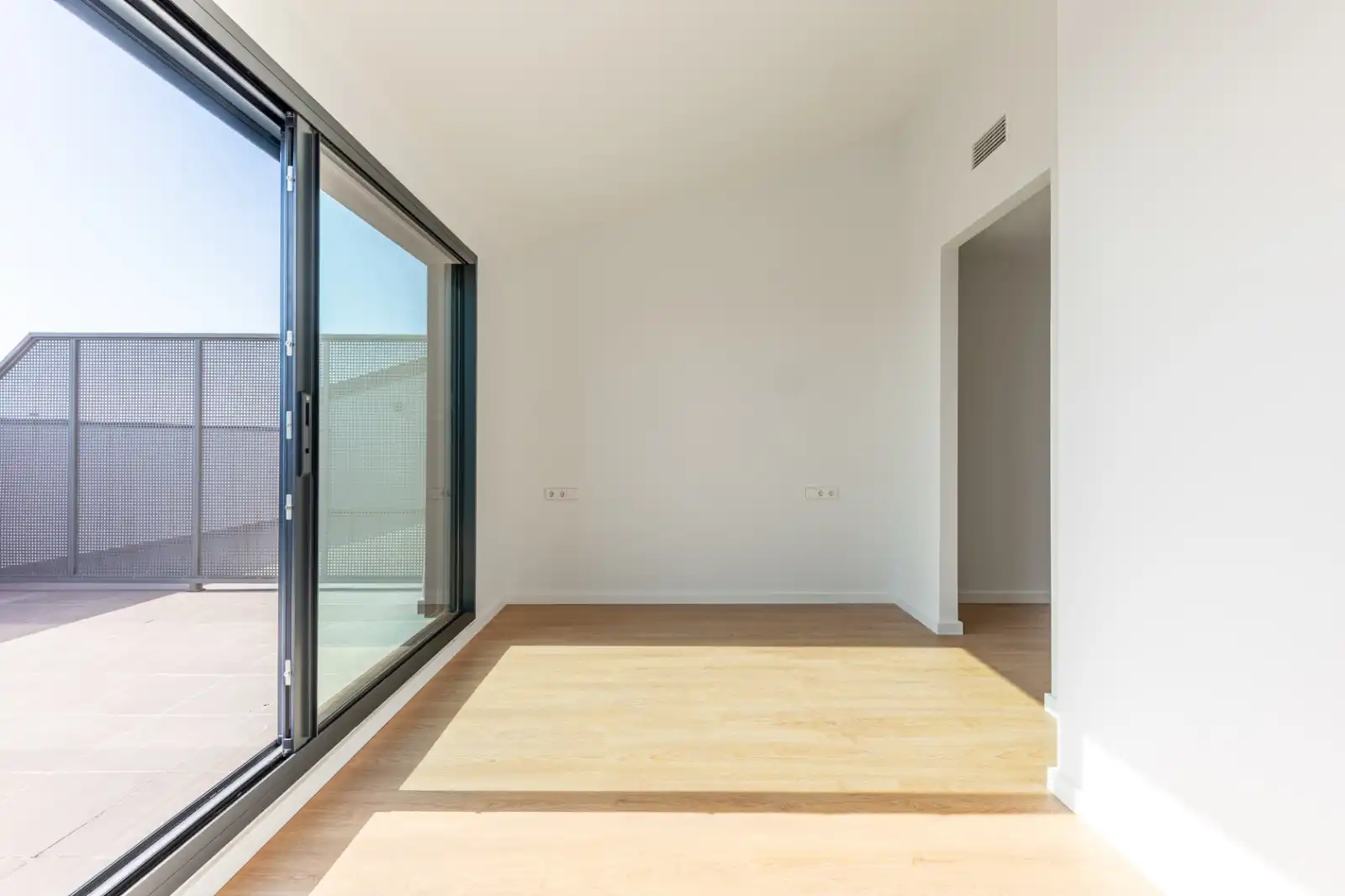 Flat for sale in Passeig de la Salut, La Salut