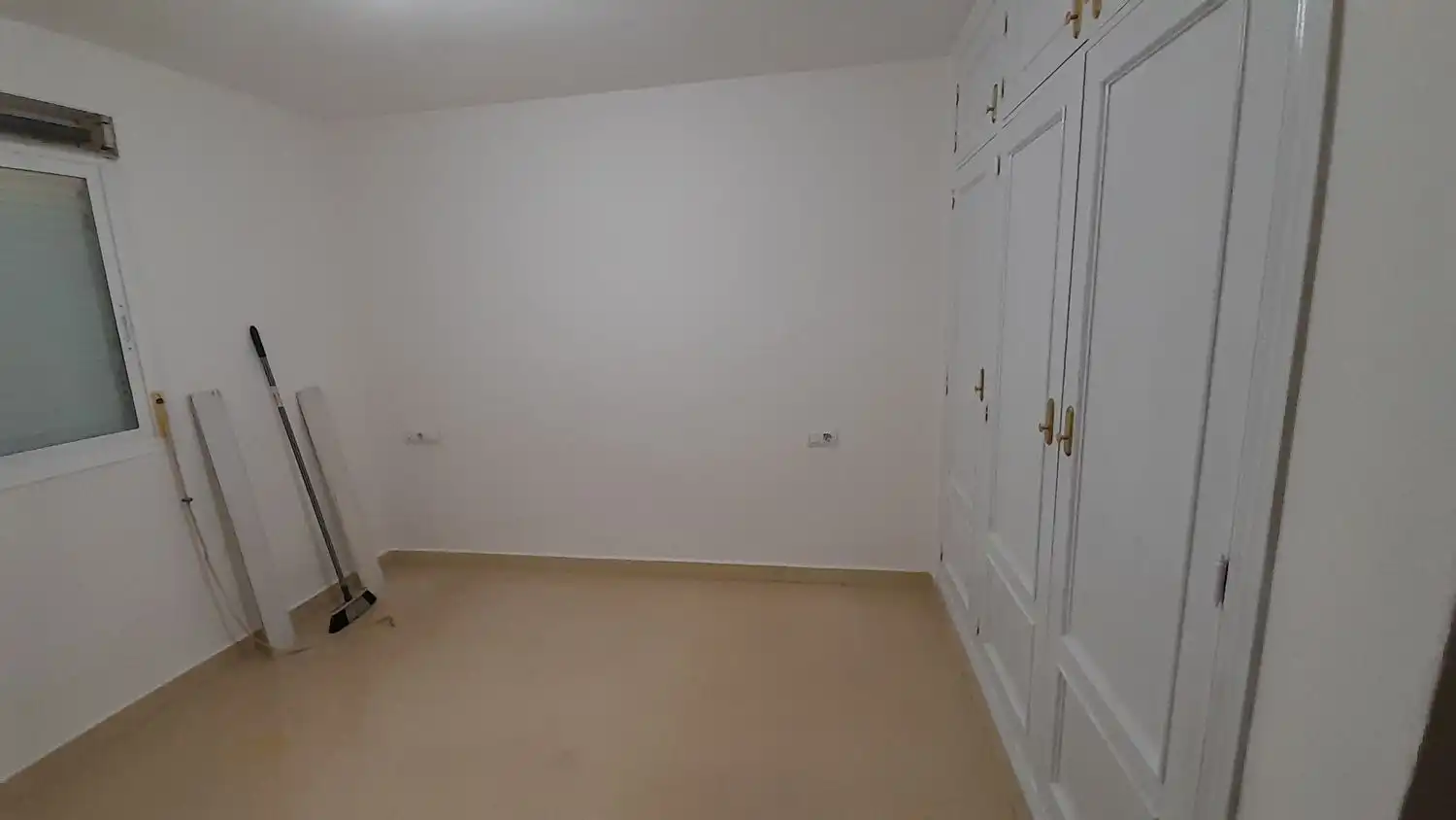 Wohnung zum Verkauf in Málaga mit Klimaanlage, Privatgarten und Terrasse