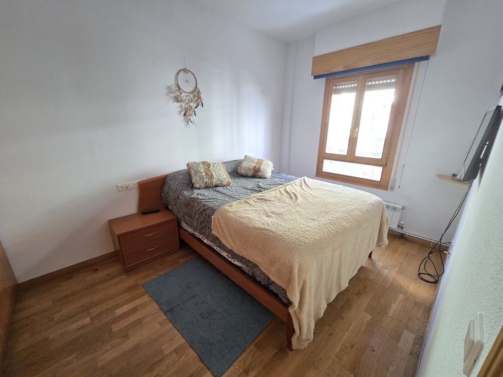 Habitación de Dúplex en venta en Canfranc con Calefacción y Trastero