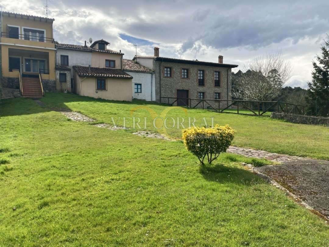 Casa adosada en venda en Ribadedeva amb Jardí privat, Terrassa i Traster